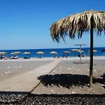 Cristelia Seafront & Pool Villa