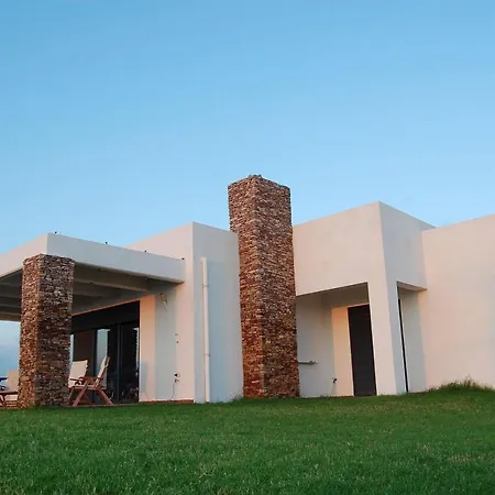 Cristelia Seafront & Pool