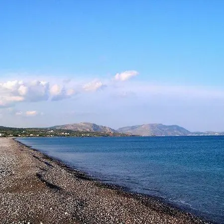 Cristelia Seafront & Pool Villa