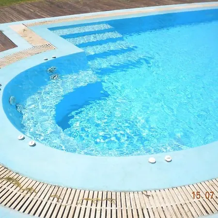 Cristelia Seafront & Pool Lakhania