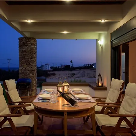Villa Cristelia Seafront & Pool Lakhania