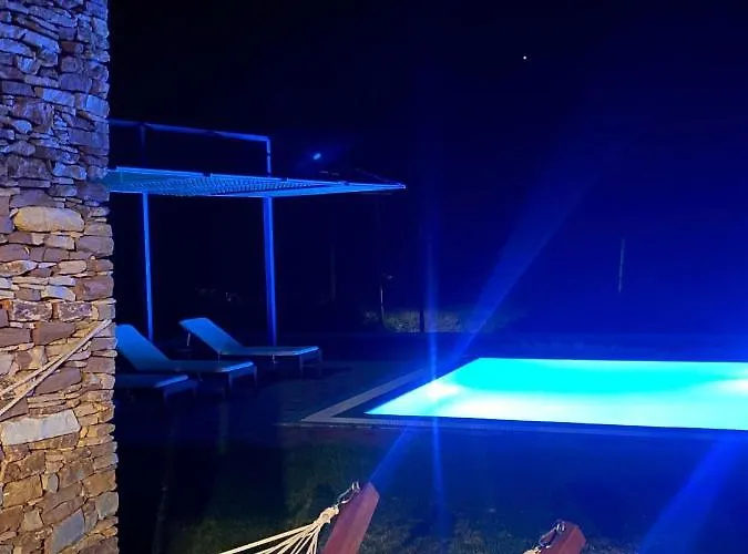 Cristelia Seafront & Pool Lakhania