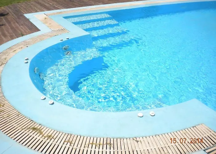 Cristelia Seafront & Pool Lakhania