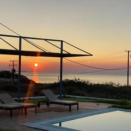 Cristelia Seafront & Pool ヴィラ *