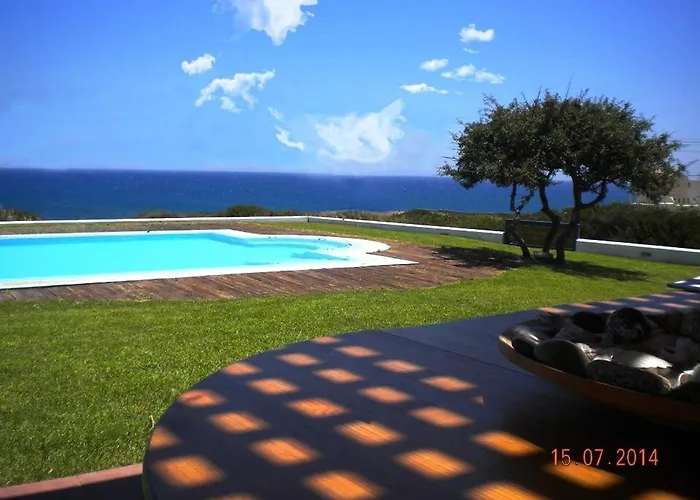 Cristelia Seafront & Pool لاخنيا