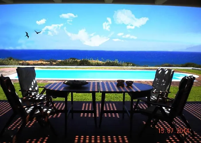 Cristelia Seafront & Pool فيلة *