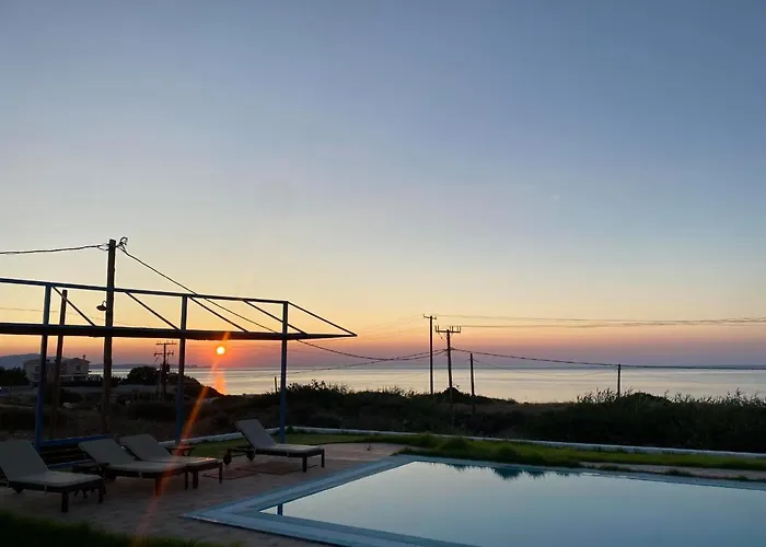 Cristelia Seafront & Pool