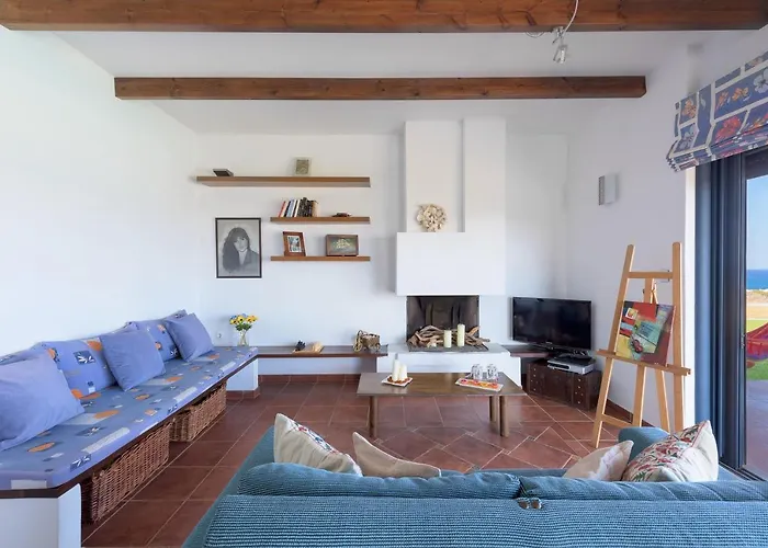 فيلة Cristelia Seafront & Pool *