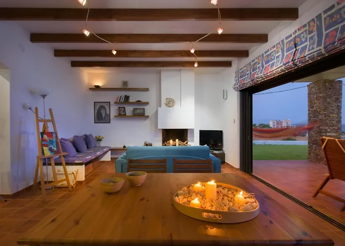 Villa Cristelia Seafront & Pool *